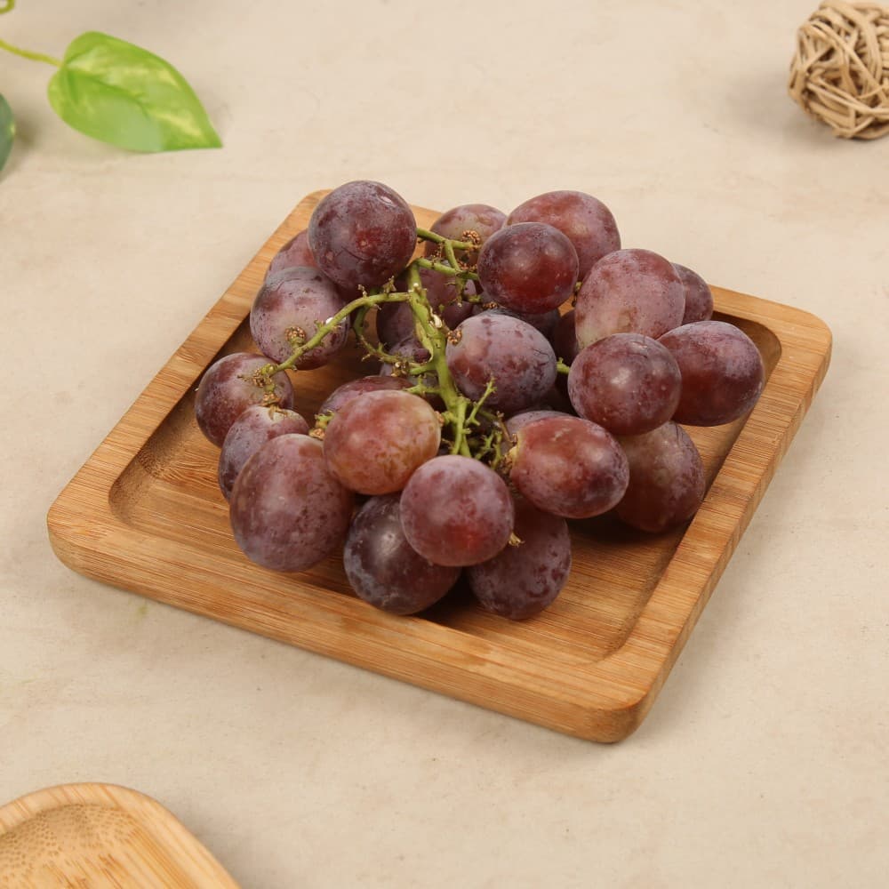 Red Globe Grapes - China